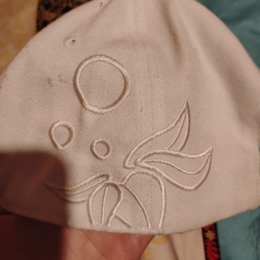 White Cap - Picture 3 of 3